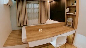 2 habitaciones, tabla de planchar con plancha, internet y ropa de cama 