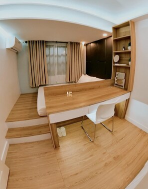 2 bedrooms, iron/ironing board, Internet, bed sheets