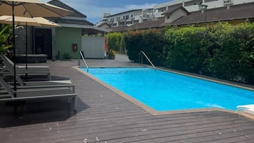 Piscine extérieure