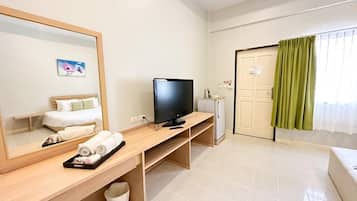 In-room safe, free WiFi
