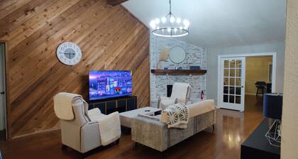 Charming 3-bedroom house in wonderful Beaumont with AC
