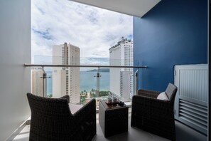 Suite – premium, strandutsikt | Balkong
