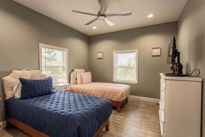 3 Schlafzimmer, Bügeleisen/Bügelbrett, WLAN, Bettwäsche