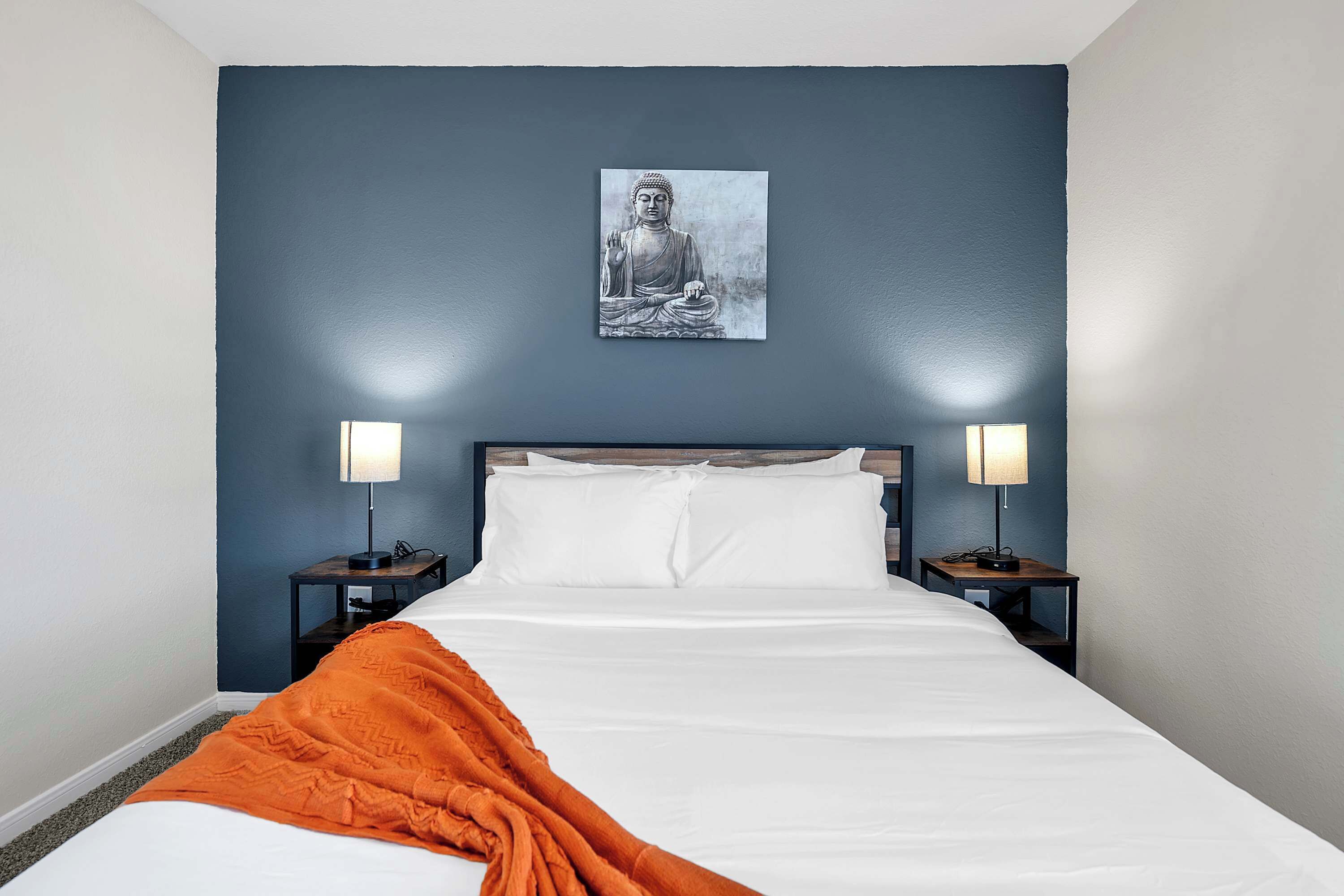 4 Schlafzimmer, Schreibtisch, Bügeleisen/Bügelbrett, Reisekinderbett