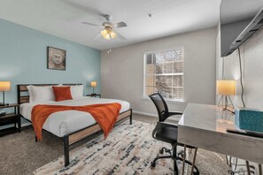 4 bedrooms, desk, iron/ironing board, travel crib