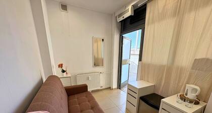 Cozy studio near the city center with free parking