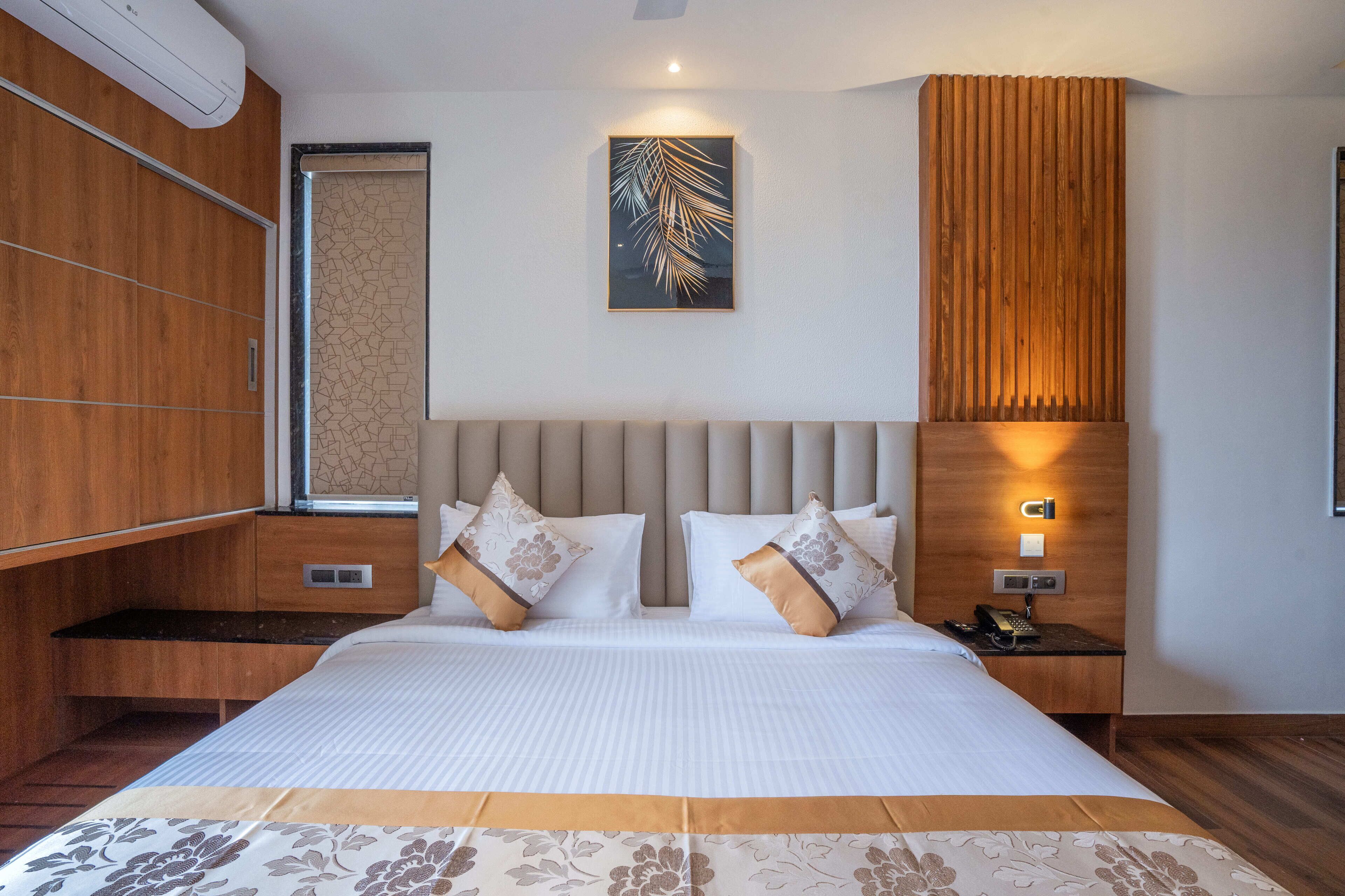 In-room safe, desk, laptop workspace, iron/ironing board