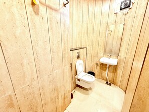 淋浴設備、淋浴花灑、坐浴桶、肥皂