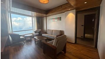 Luxury Double Room | Soundproofing, free WiFi, wheelchair access