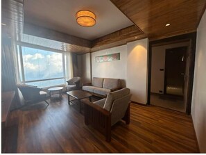 Luxury Double Room | Soundproofing, free WiFi, wheelchair access