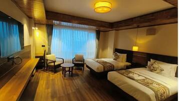 Quarto duplo luxo | Quartos à prova de som, Wi-Fi de cortesia, acesso para cadeiras de rodas