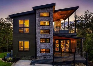 Exterior - The Falls @ Reedmont Indoor Waterfall Grotto Pool (Sevierville)