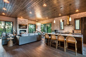 Interior - The Falls @ Reedmont Indoor Waterfall Grotto Pool (Sevierville)