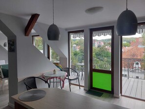 Apartment | Tempat makan