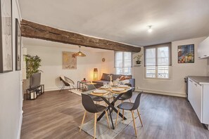 Apartment | Living area - Superb Apartment in the Center of Paris by Stusioprestige (Paris)