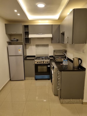 Apartment, 2 Bedrooms, Accessible, Smoking | Interior