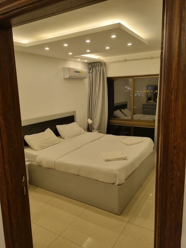Apartment, 2 Bedrooms, Accessible, Smoking