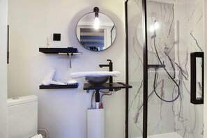 Apartment | Bathroom | Hair dryer