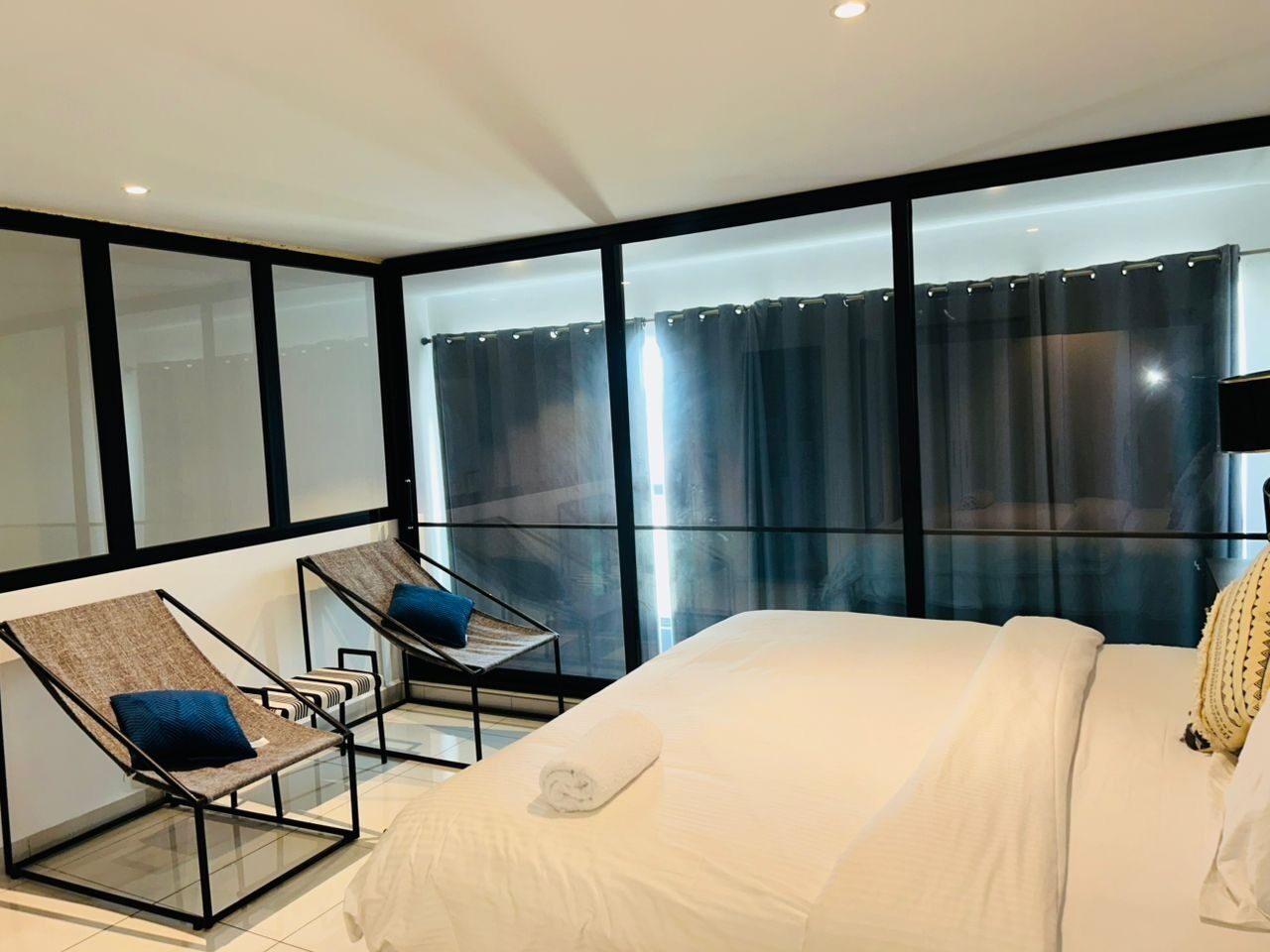 Luxury Apartment, 1 Bedroom, Non Smoking, Pool View | Bathroom