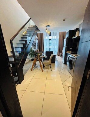 Luxury Apartment, 1 Bedroom, Non Smoking, Pool View | Individually decorated, individually furnished, desk, laptop workspace - Embassy Gardens Studio Suite (Accra)