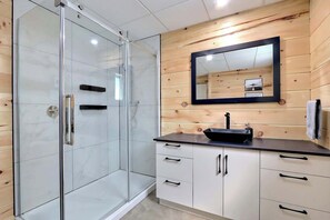Shower, towels
