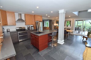 Fridge, microwave, oven, stovetop - Spa, Nature, Waterfront - Le Cardinal (Montpellier)