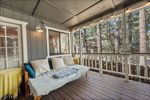 Signature House, 3 Bedrooms, Hot Tub, Mountain View | Terrace/patio