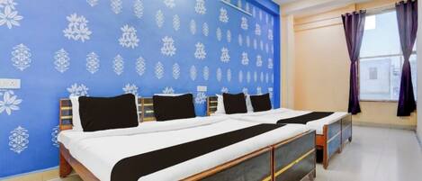 Family Double Room, Air conditioning | View from room
