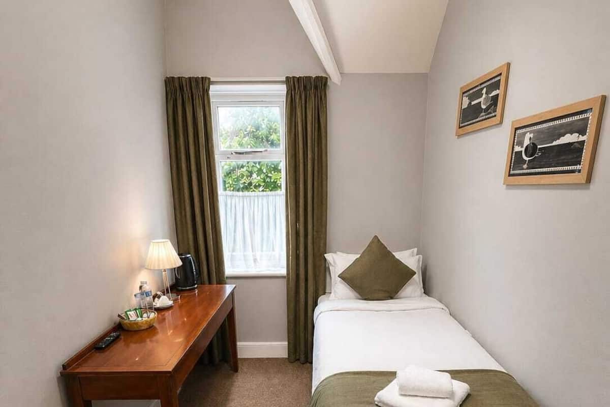 Classic Single Room, Garden View | Blackout drapes, iron/ironing board, free WiFi