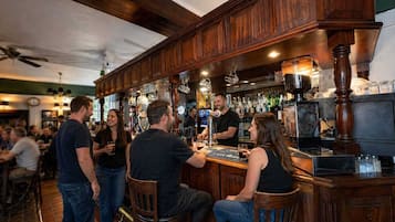 Bar (en la propiedad)