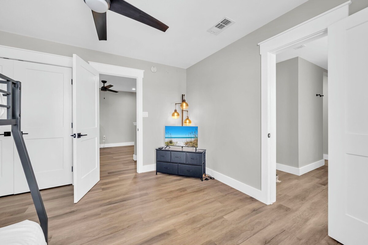 Photo 33 of Destin Harbor Haven sleeps 8, pet friendly, near beach