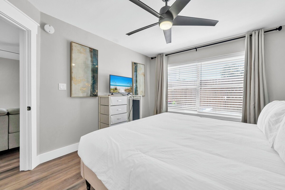 Photo 26 of Destin Harbor Haven sleeps 8, pet friendly, near beach