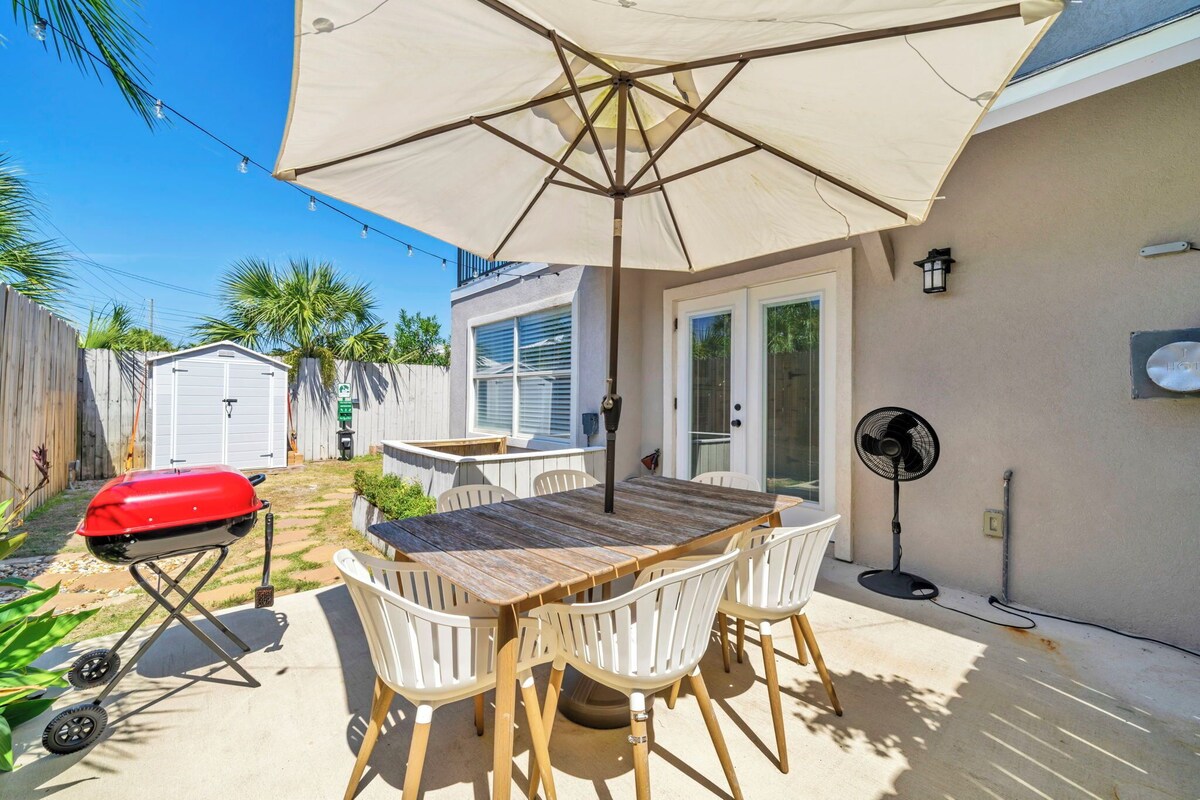 Photo 4 of Destin Harbor Haven sleeps 8, pet friendly, near beach