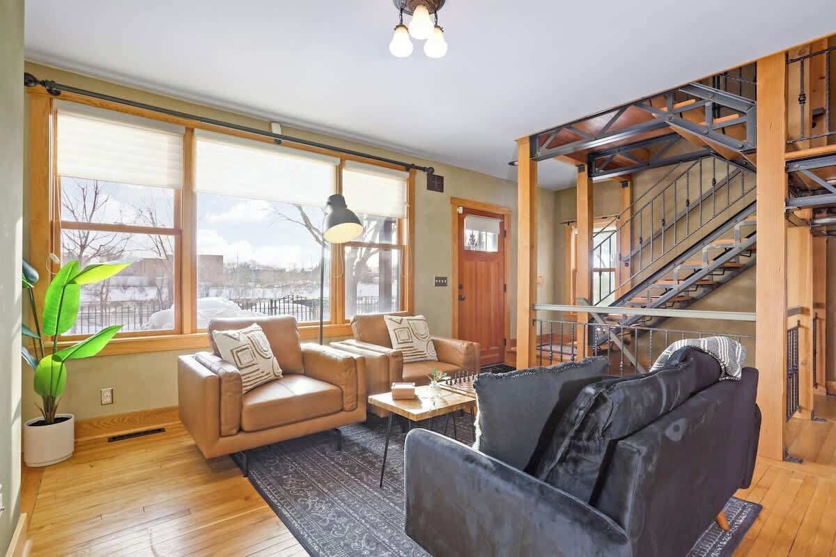 TV, fireplace, video games, stereo