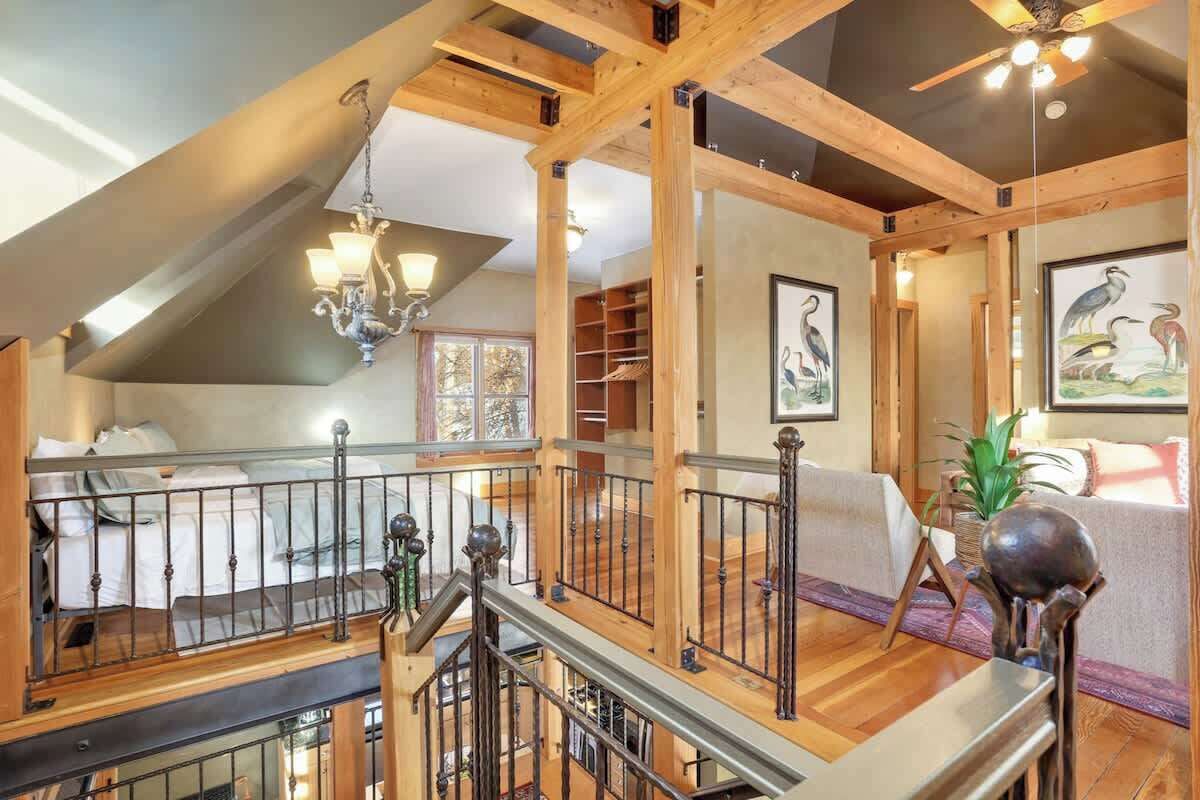 المنشأة من الداخل