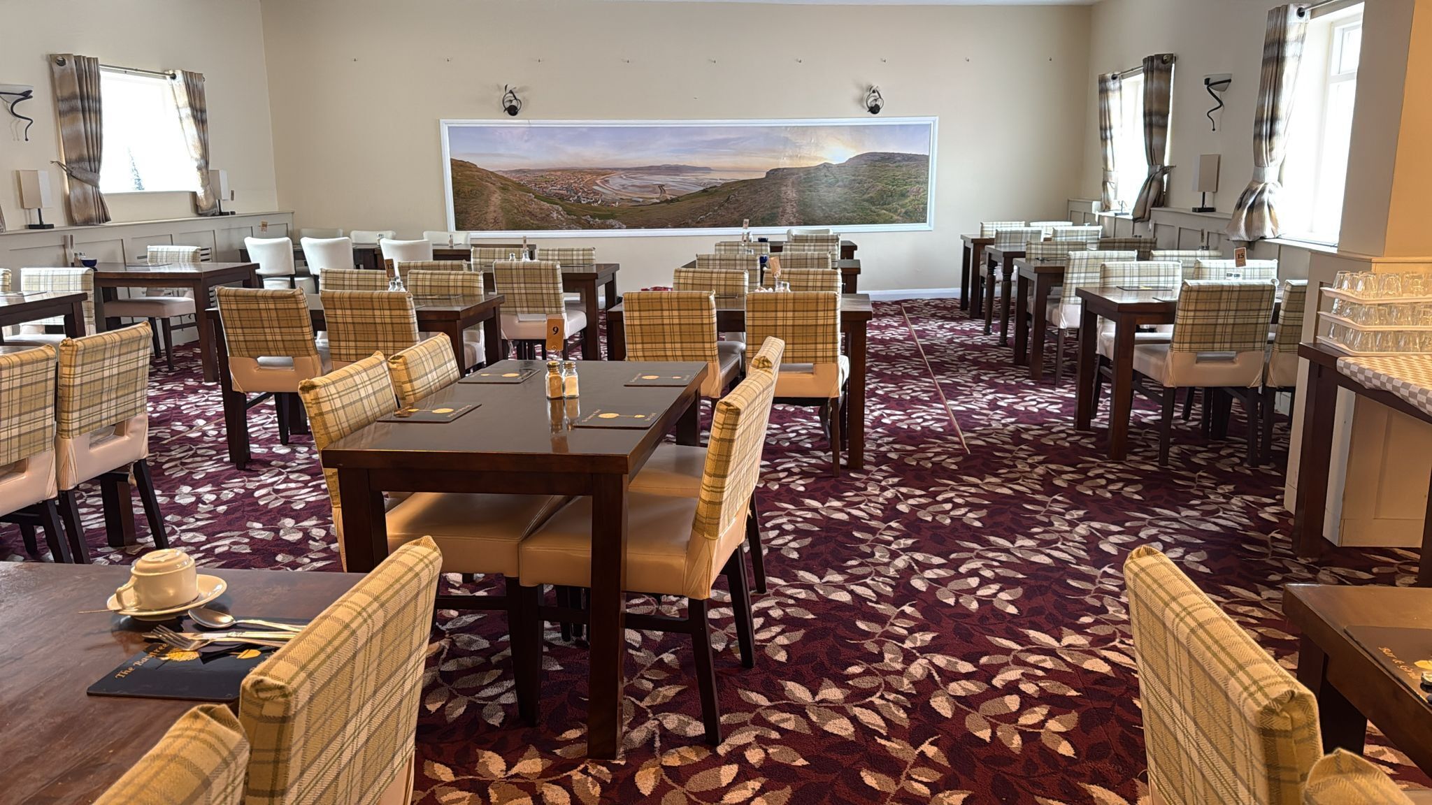 Se ofrece un desayuno bufé (10.00 GBP por persona)