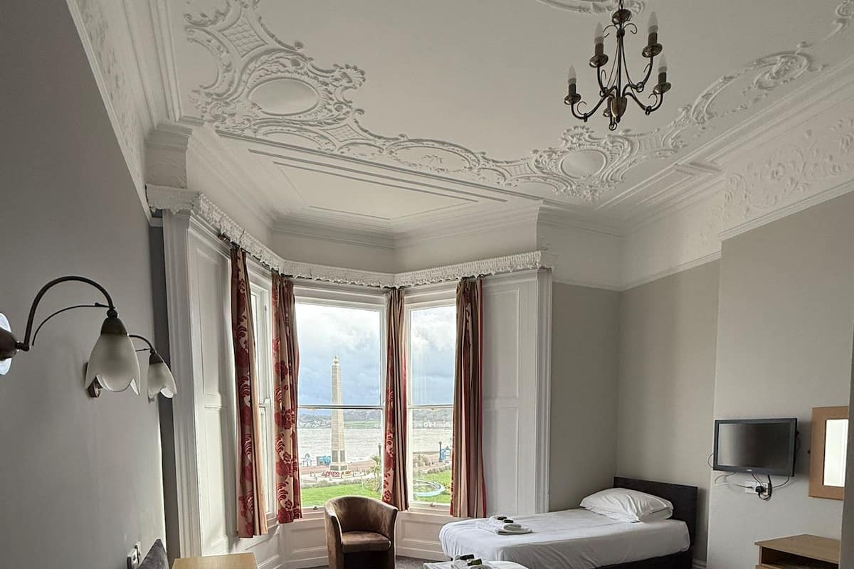 Family Room, Sea View