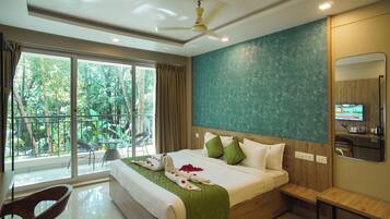 Family Triple Room, Balcony | Laptop workspace, iron/ironing board