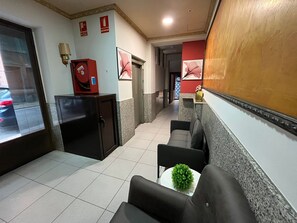 Reception - Hostal Agarimo (Valle de Trapaga)