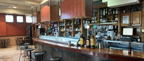 Desayuno con opciones de la cocina local todos los días (con cargo)