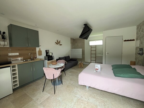 1 bedroom, WiFi, bed sheets