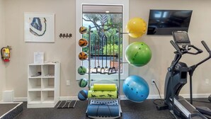 Fitness facility - Fully Remodeled Oceanfront Condo MAKENA SURF RESORT, #F-206 (Makena, Maui)