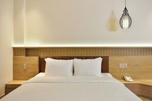 Chambre Deluxe double, pas de fenĂȘtre | Minibar, bureau, espace de travail pour ordinateurs portables