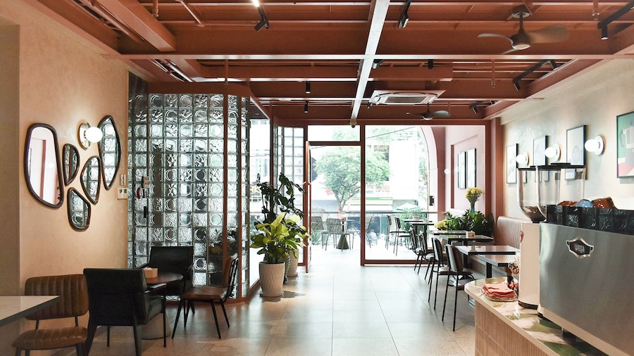 Aizen Stay - District 1