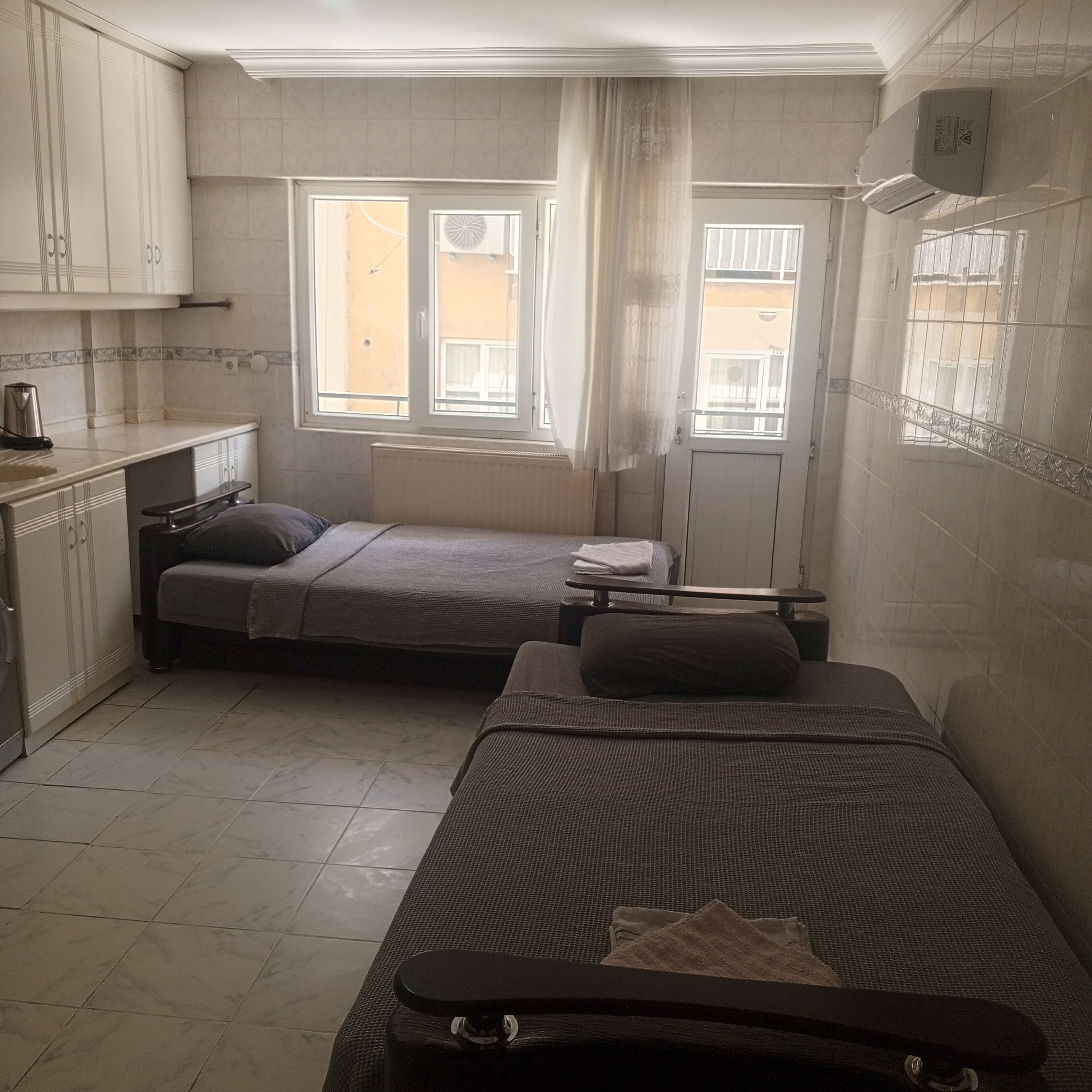 Standard Apartment | Desk, blackout curtains, free WiFi, bed sheets
