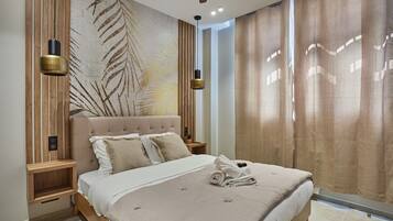 Apartment | 5 bedrooms, laptop workspace, iron/ironing board, bed sheets