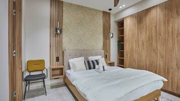 5 habitaciones y espacio para trabajar con laptop