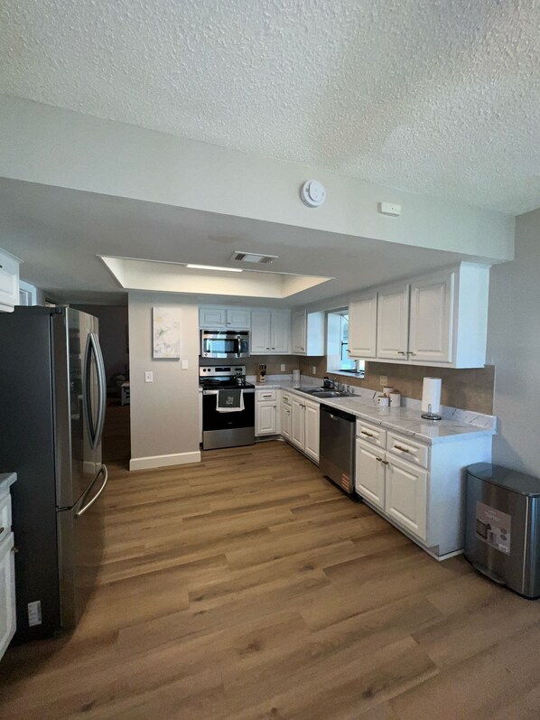 Microwave, oven, stovetop, dishwasher