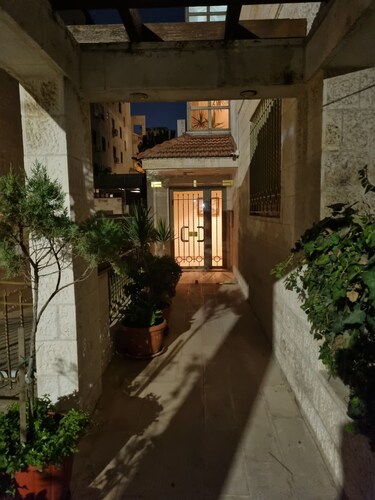 Charming Amman Apartment With Security and Modern Amenities