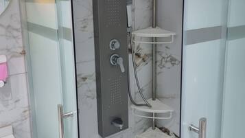 Apartment, 1 Bedroom, Accessible, Smoking | Bathroom